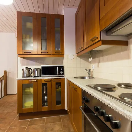 Karhunvartija 2 Visit *