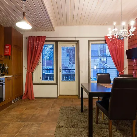 Karhunvartija 2 Visit