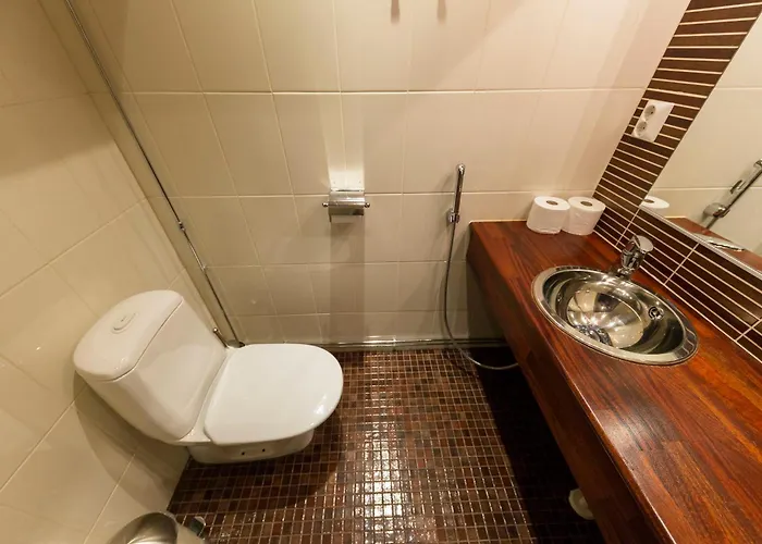 Karhunvartija 2 Visit *